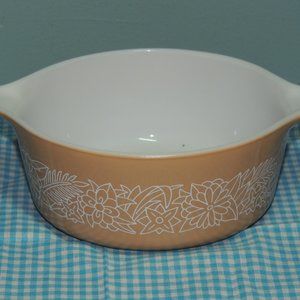Vintage Pyrex #472-B Cinderella Casserole Bowl “Woodland light brown” Retired 75